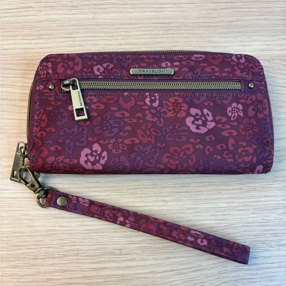 Travelon Zip Around Wristlet Wallet Berry Purple Leopard Floral Print RFID